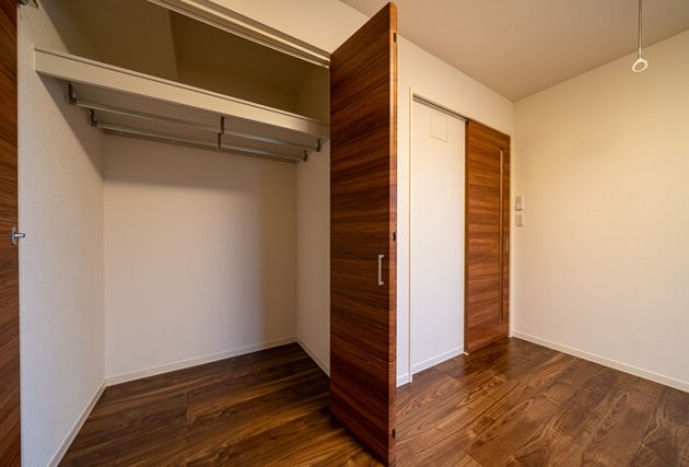WIC
寝室には奥行きのあるウォークインクローゼット